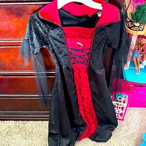Halloween Lady Vampire Costume Size Medium from Spirit of Halloween